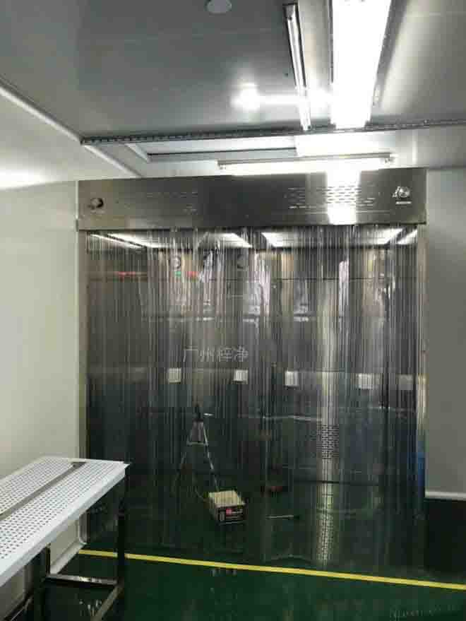 負(fù)壓稱量罩結(jié)構(gòu)圖由初效、中效、高效、風(fēng)機(jī)等部件組成